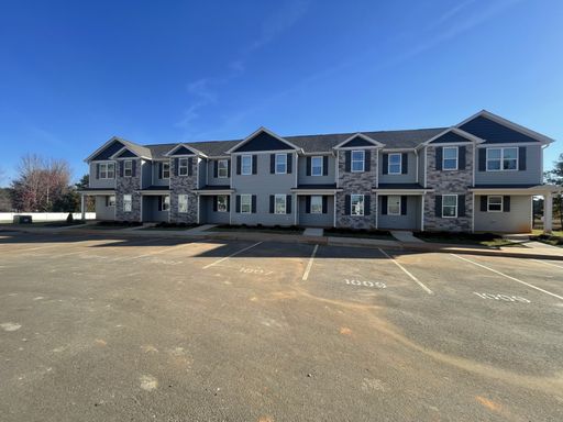 2 bd 2.5 ba townhome