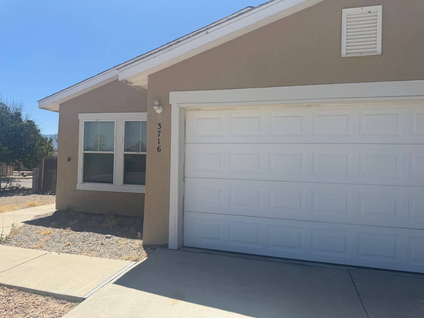 Rio Rancho House: 3716 Ranchers Loop