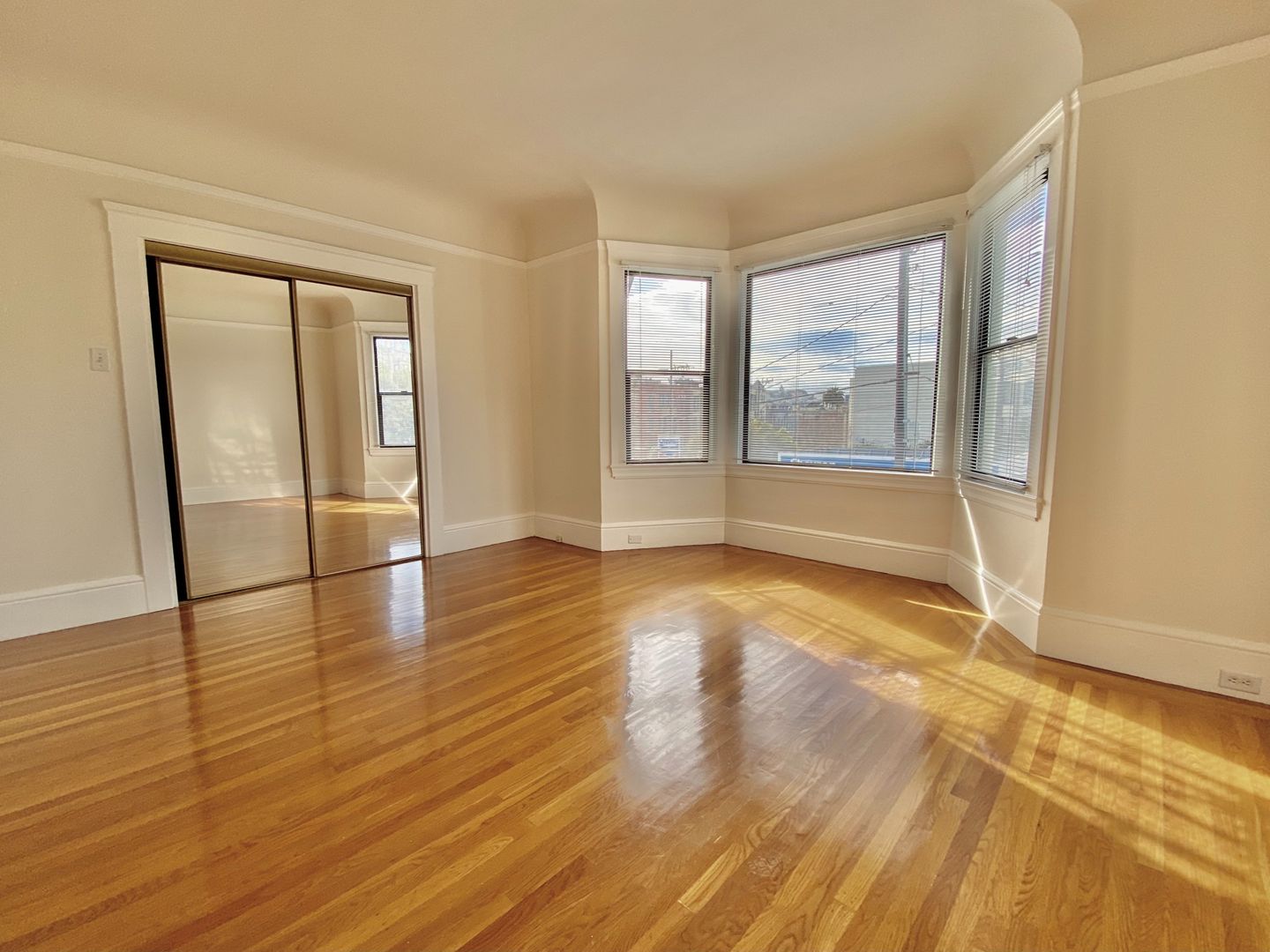 San Francisco Apartment: 2490 California Street