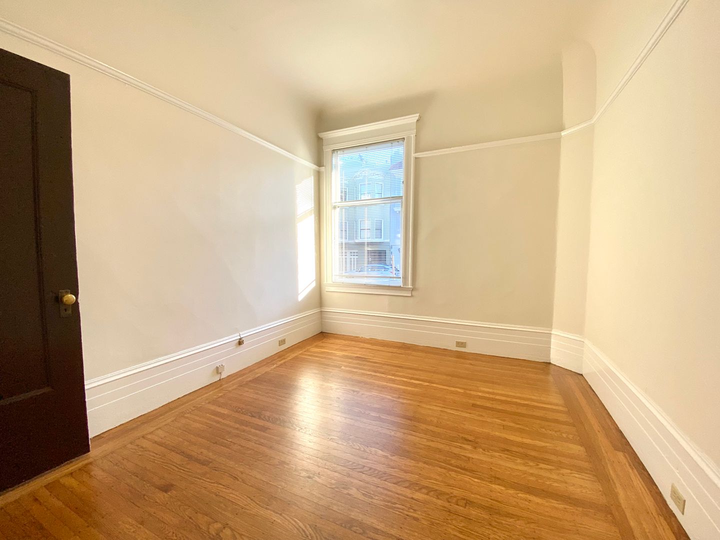San Francisco Apartment: 1050 Stanyan Street
