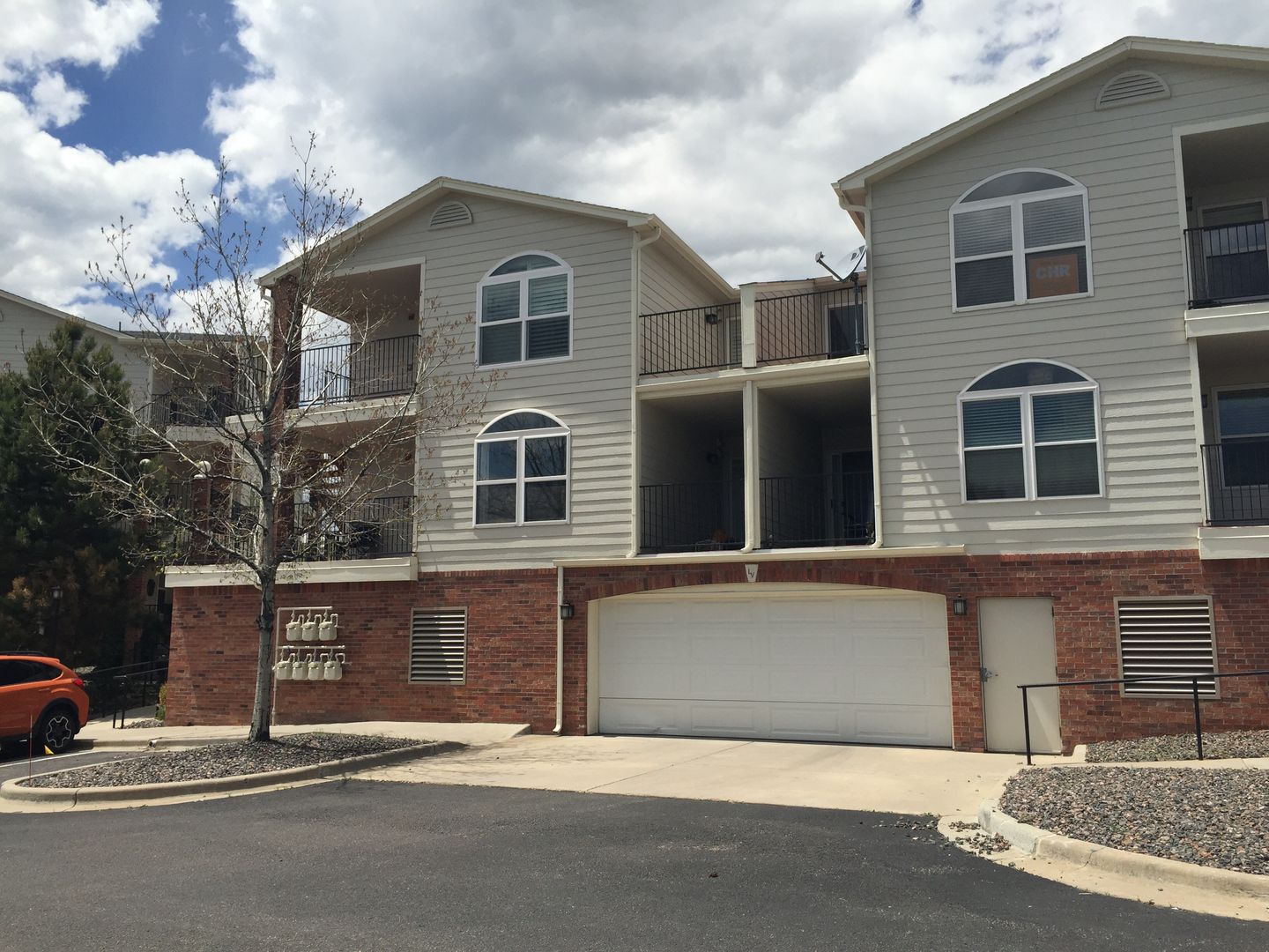Lakewood Condo: 1662 S Deframe St