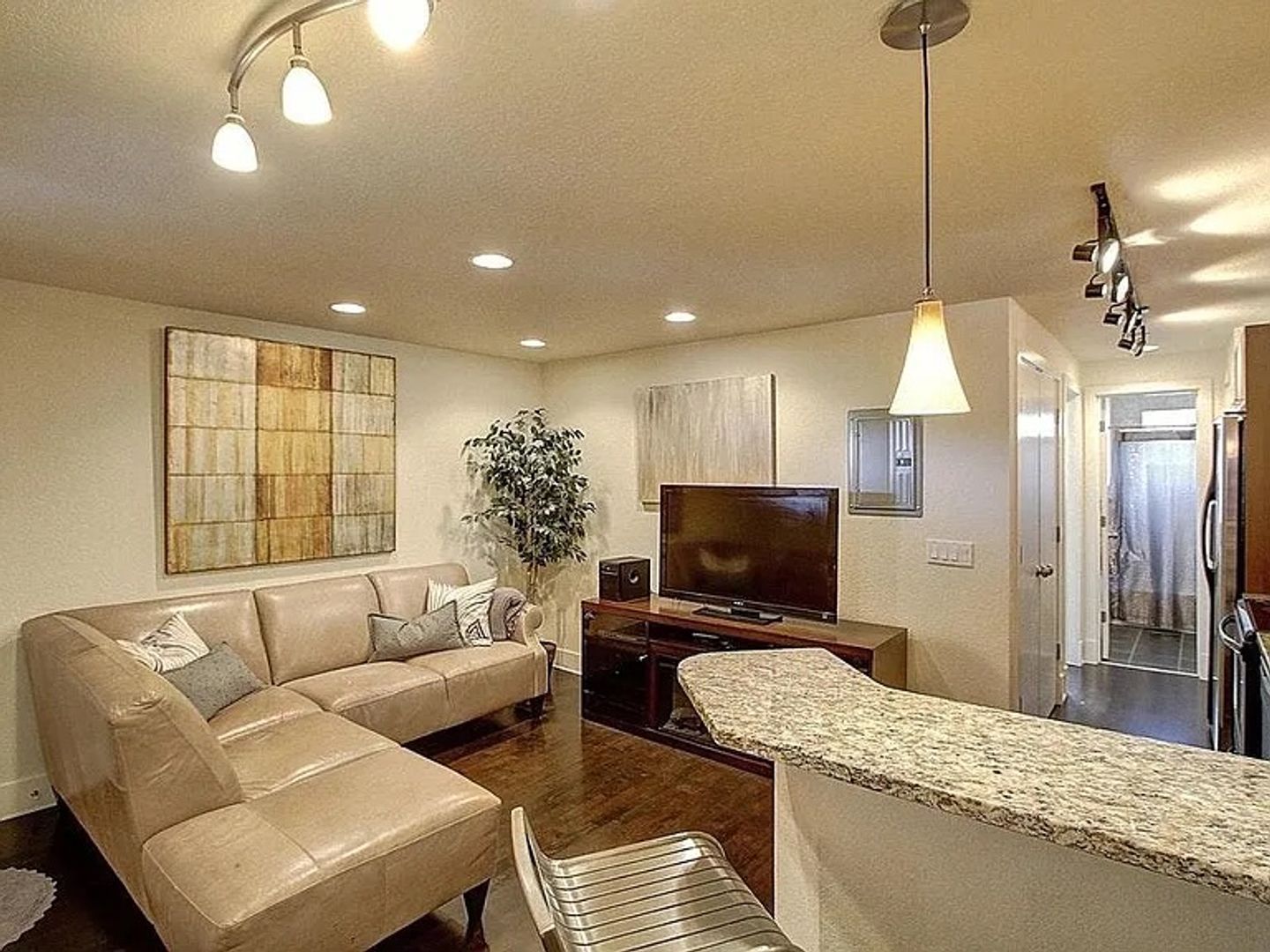 Denver Condo: 120 S Pennsylvania St