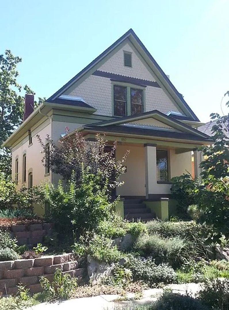 Denver House: 860 S Sherman St