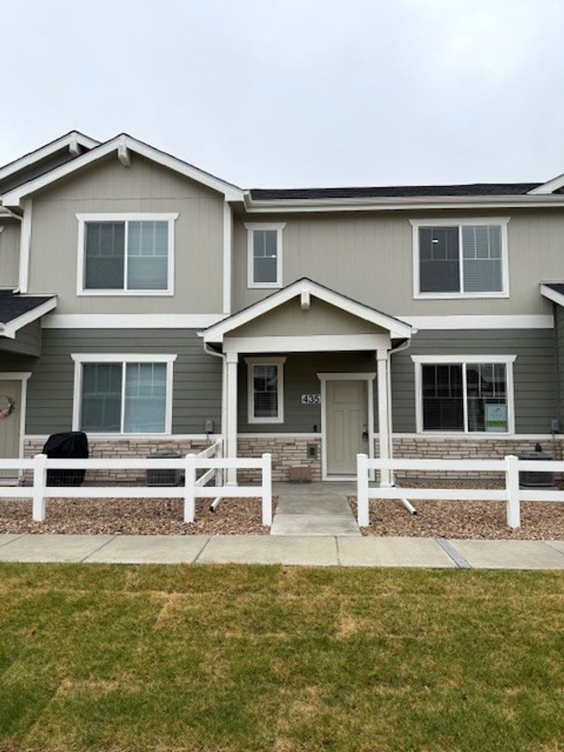 Johnstown Townhome: 435 Condor Way