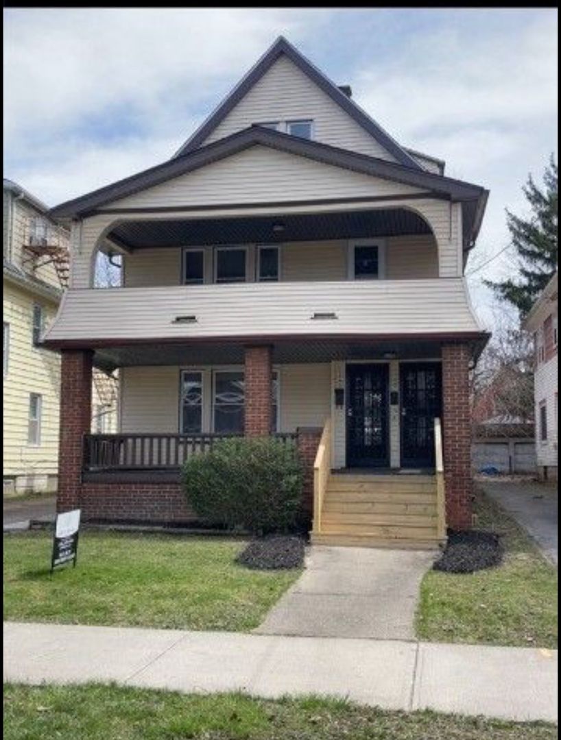 Cleveland Apartment: 3645 E 146th st