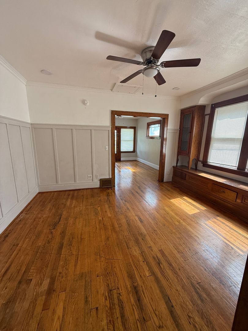 Cleveland Apartment: 1566 W 116th