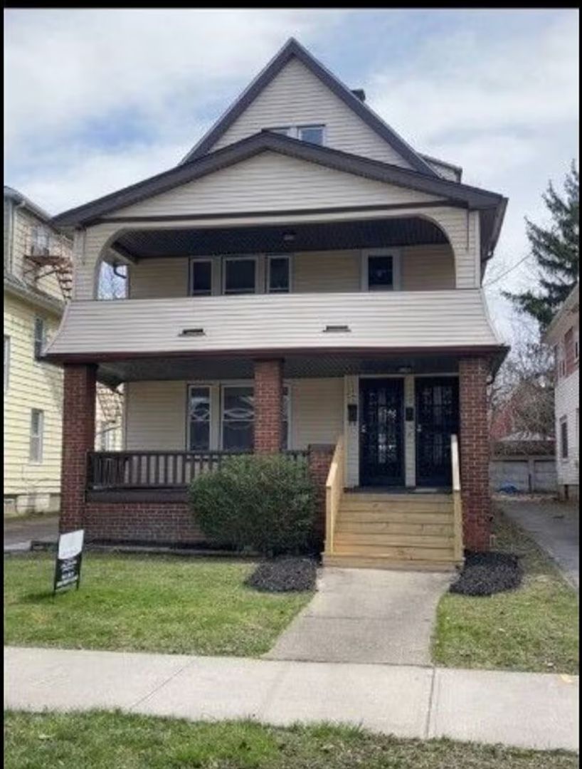 Cleveland Apartment: 3645 E 146th st