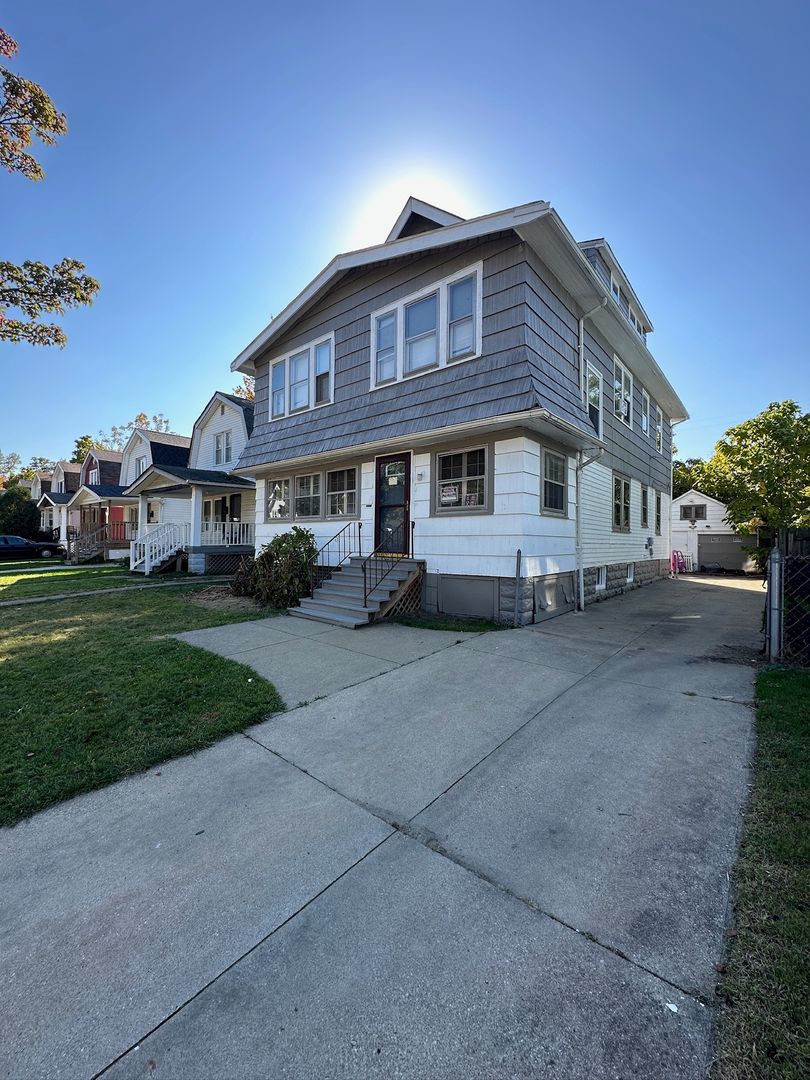 Cleveland Apartment: 1462 E 175th St