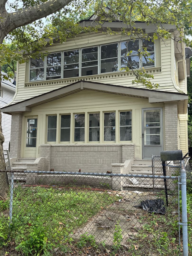 Cleveland Apartment: 16904 Endora rd