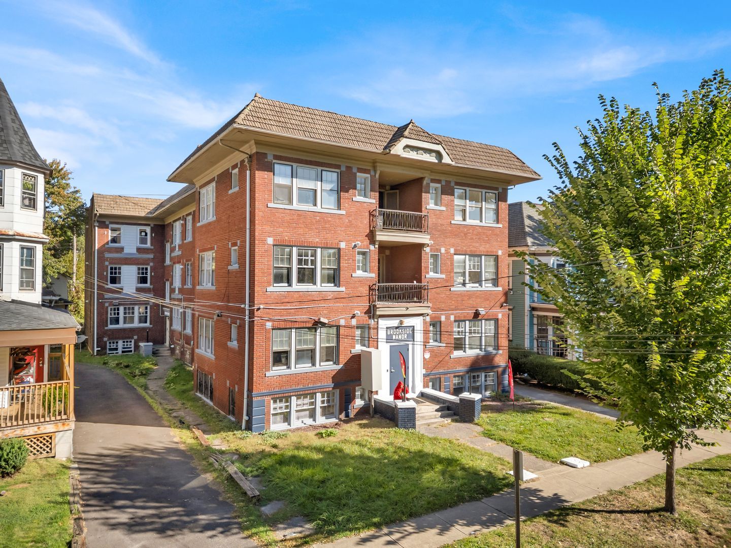 Cleveland Apartment: 3308 Archwood ave