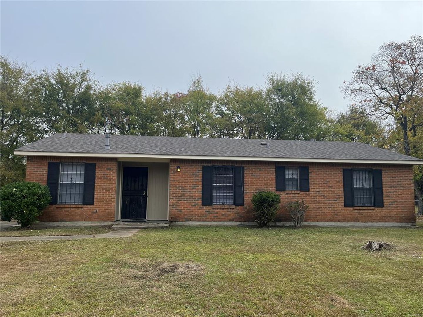 Montgomery House: 4142 Strathmore Dr.