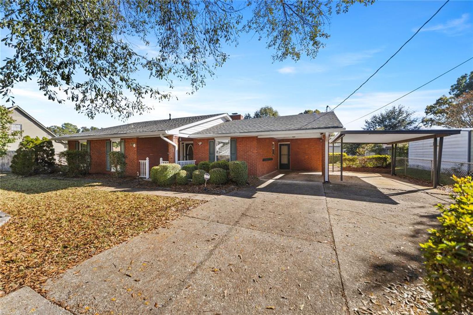 Montgomery House: 718 Dunbarton Rd.