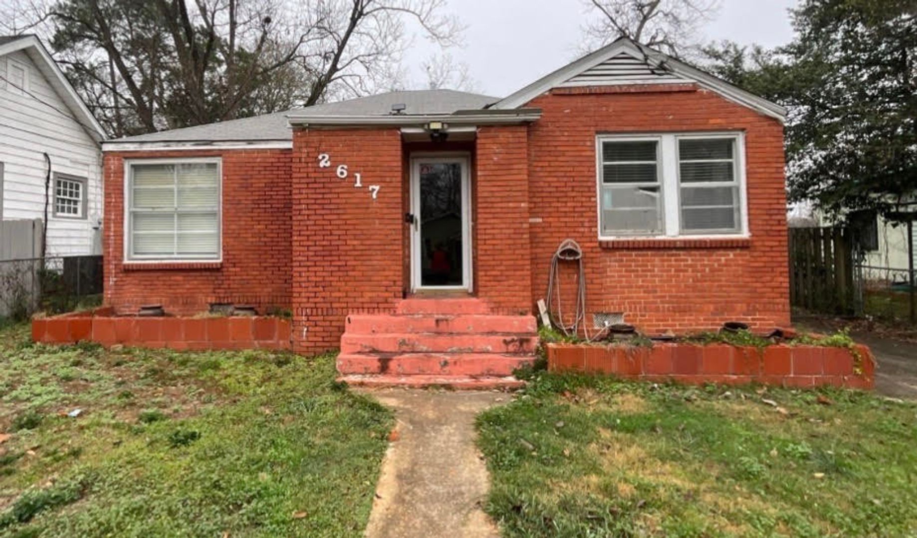 Montgomery House: 2617 Cherry Steet