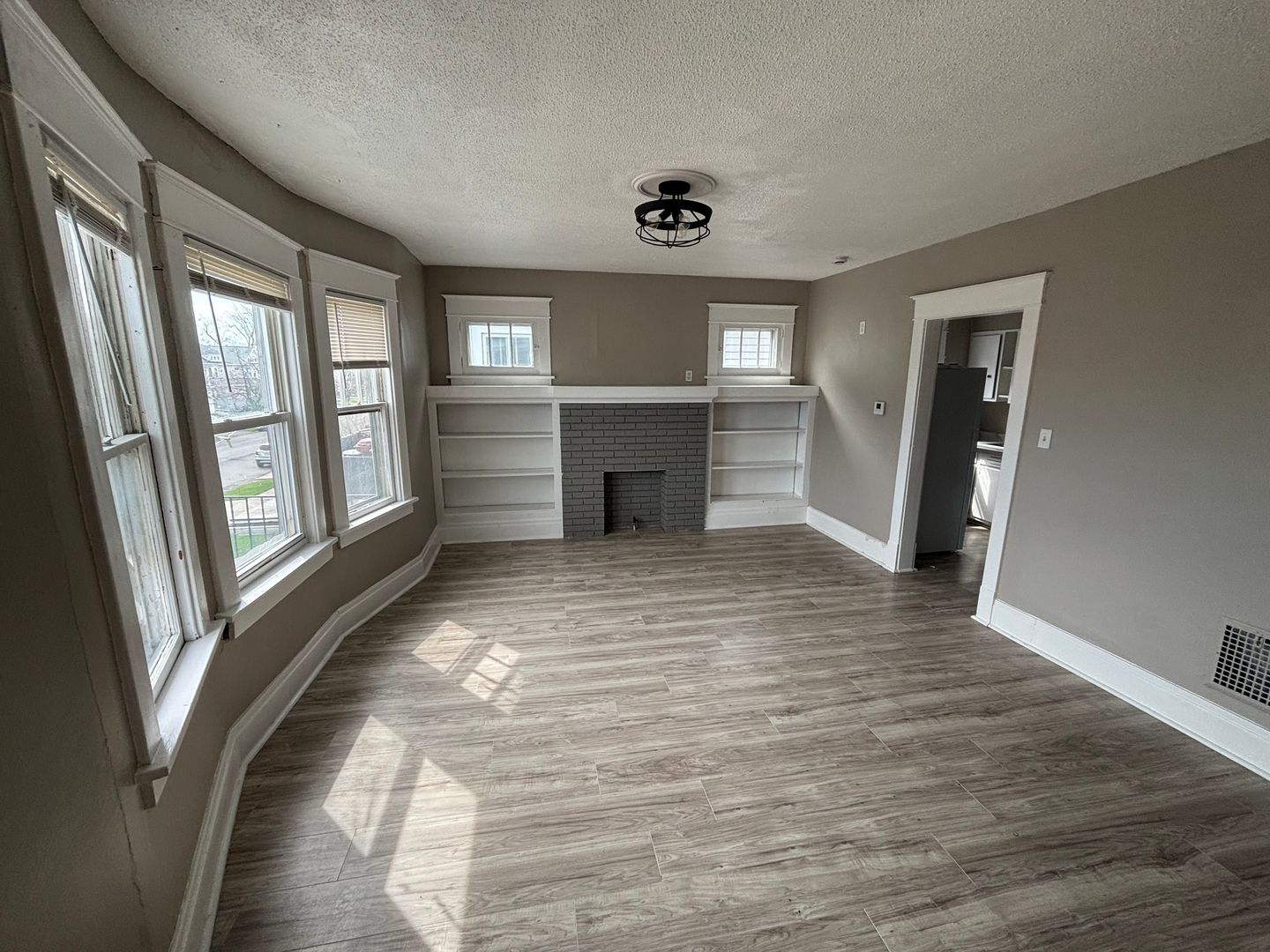 Buffalo Apartment: 500 Colvin