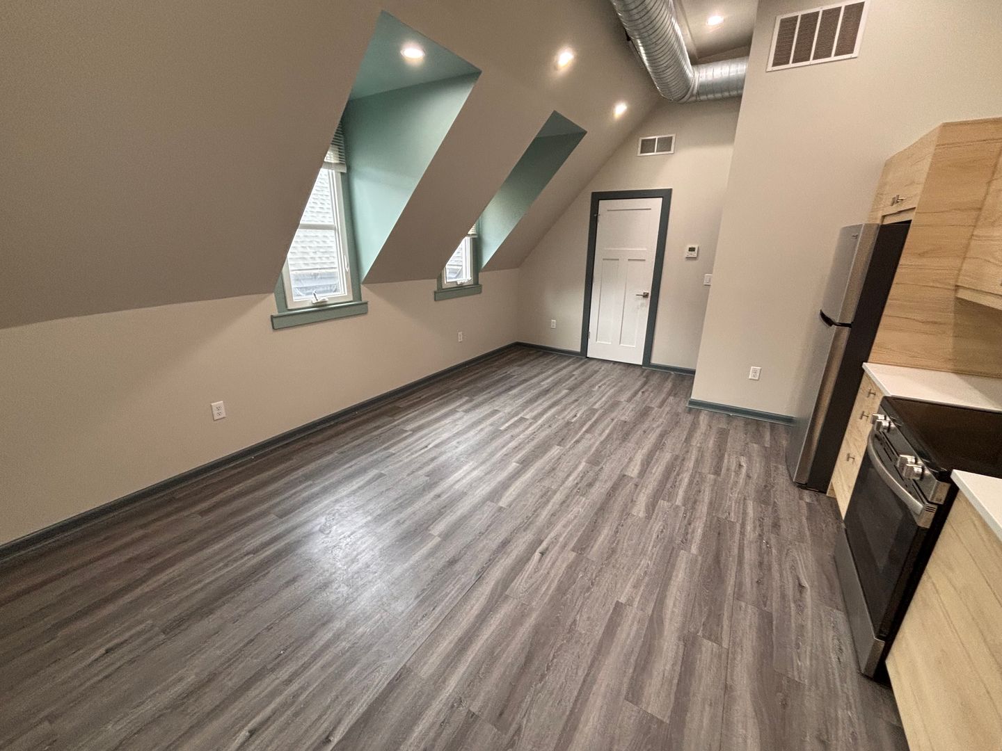 Buffalo Apartment: 50 E. Utica