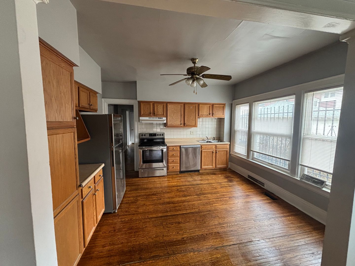 Buffalo Apartment: 172 Hedley Pl