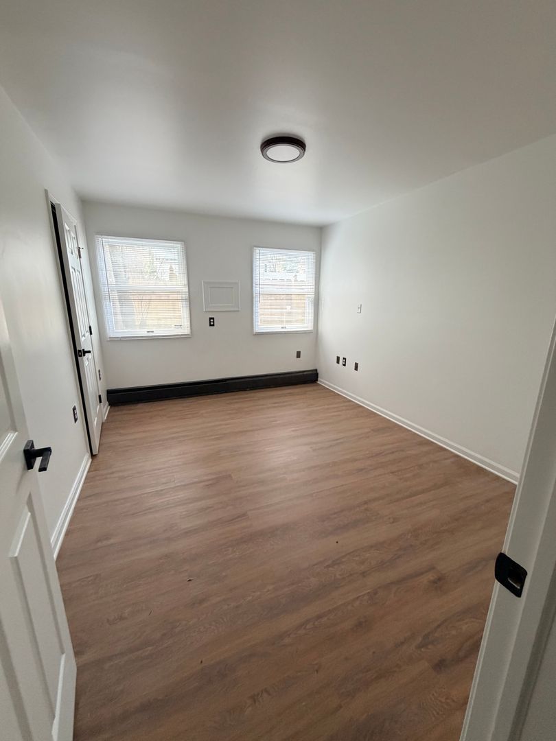 Buffalo Apartment: 433 Linwood