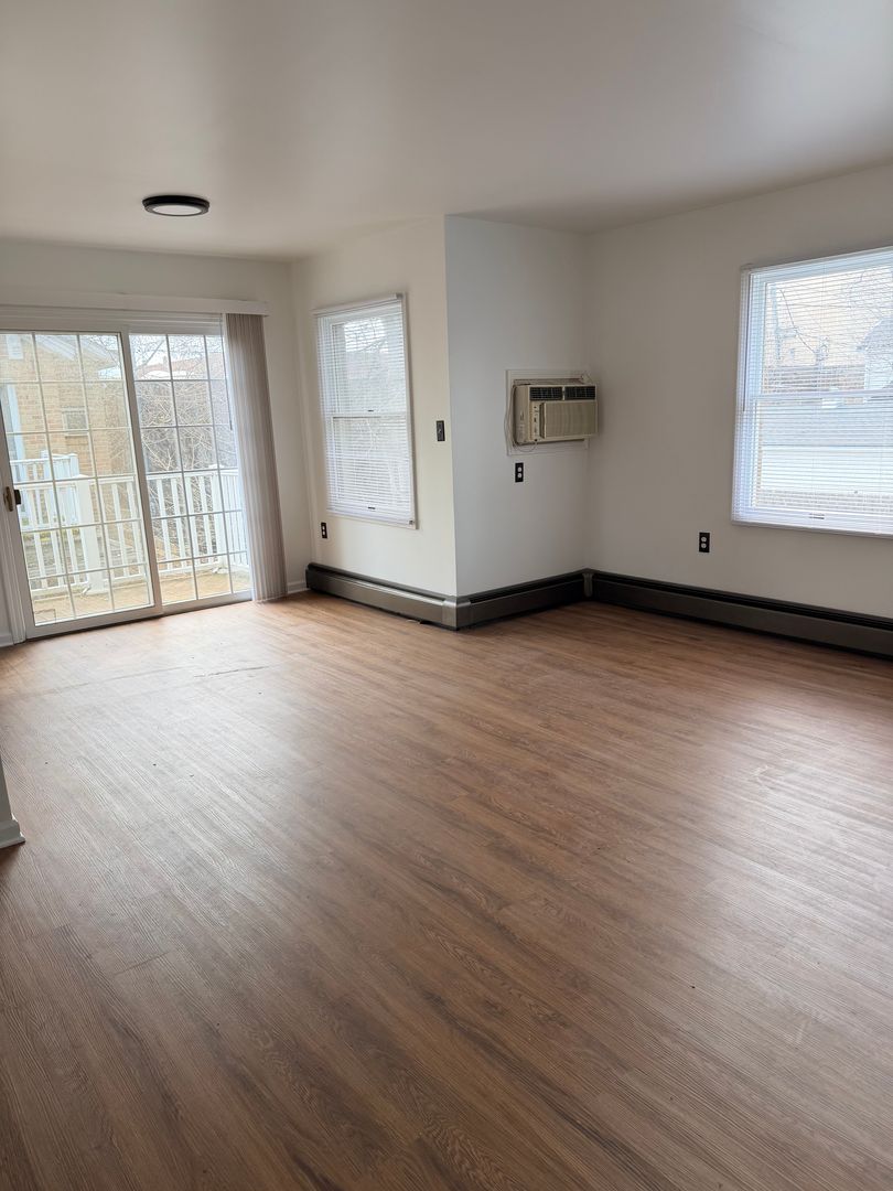 Buffalo Apartment: 433 Linwood