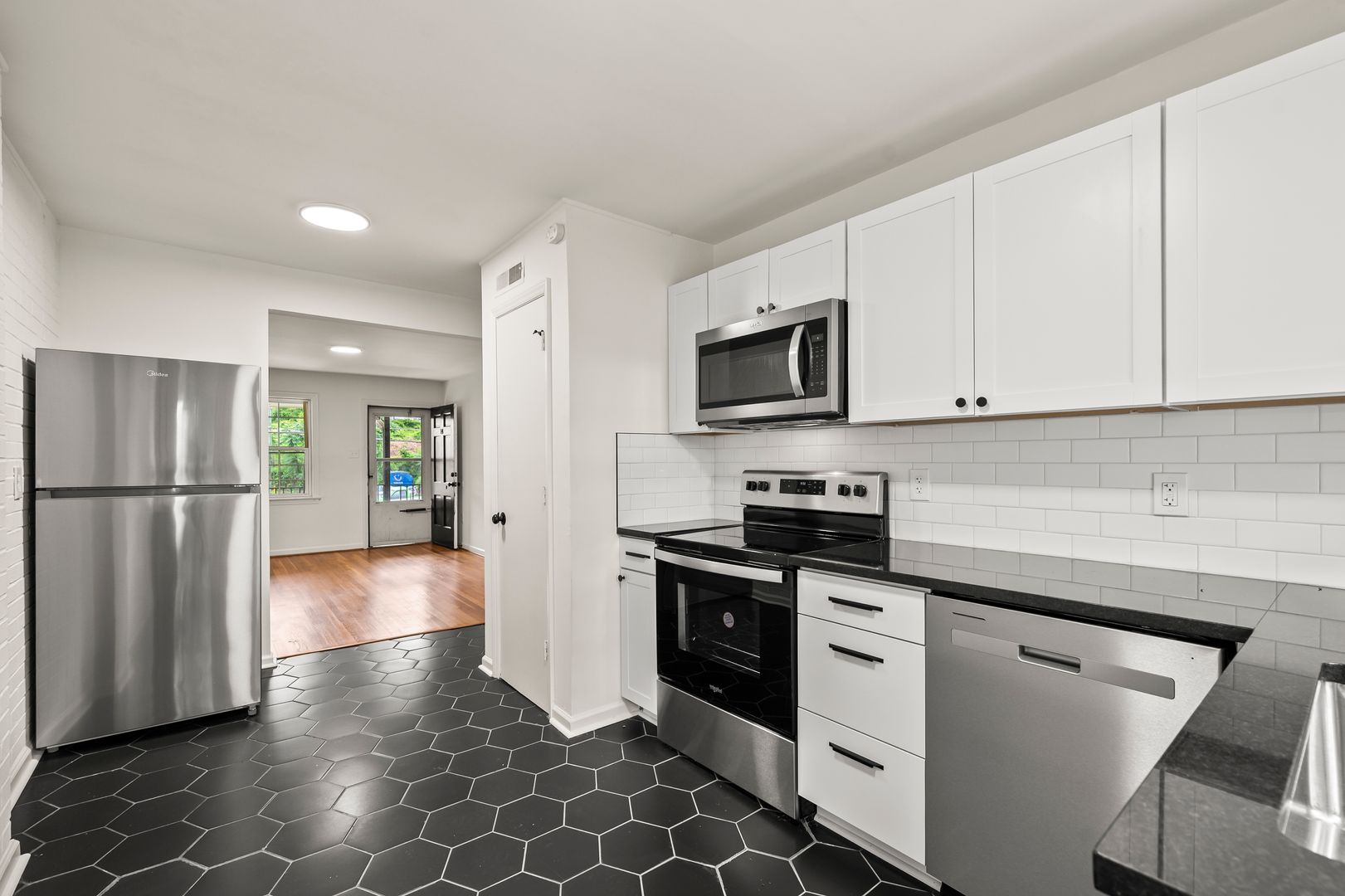 Winston-Salem Apartment: 1640 W Northwest Blvd