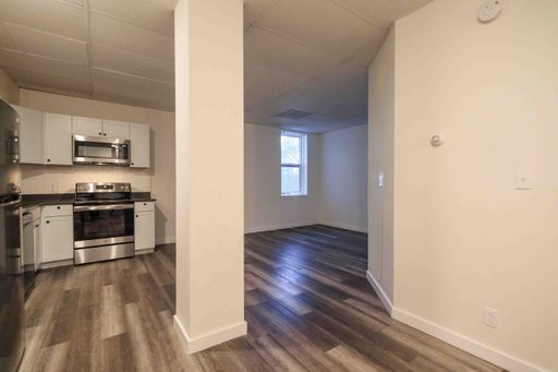 Three Bedroom Apartment for Rent – photo 1