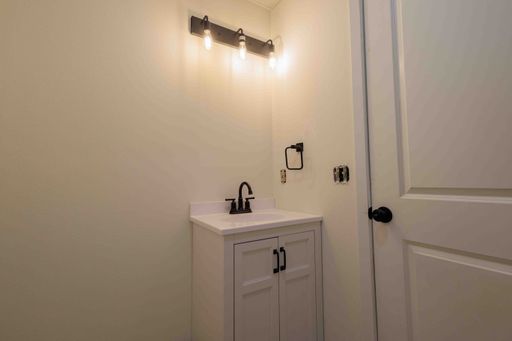2 Bedroom 1 Bath For Rent! – photo 1