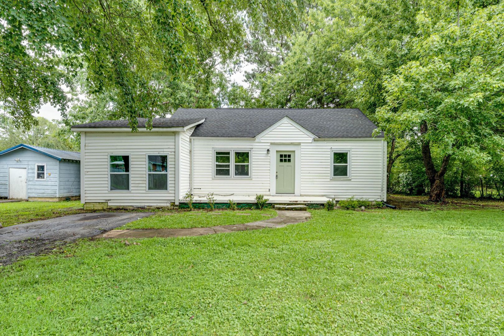 Chattanooga House: 5004 Club Dr