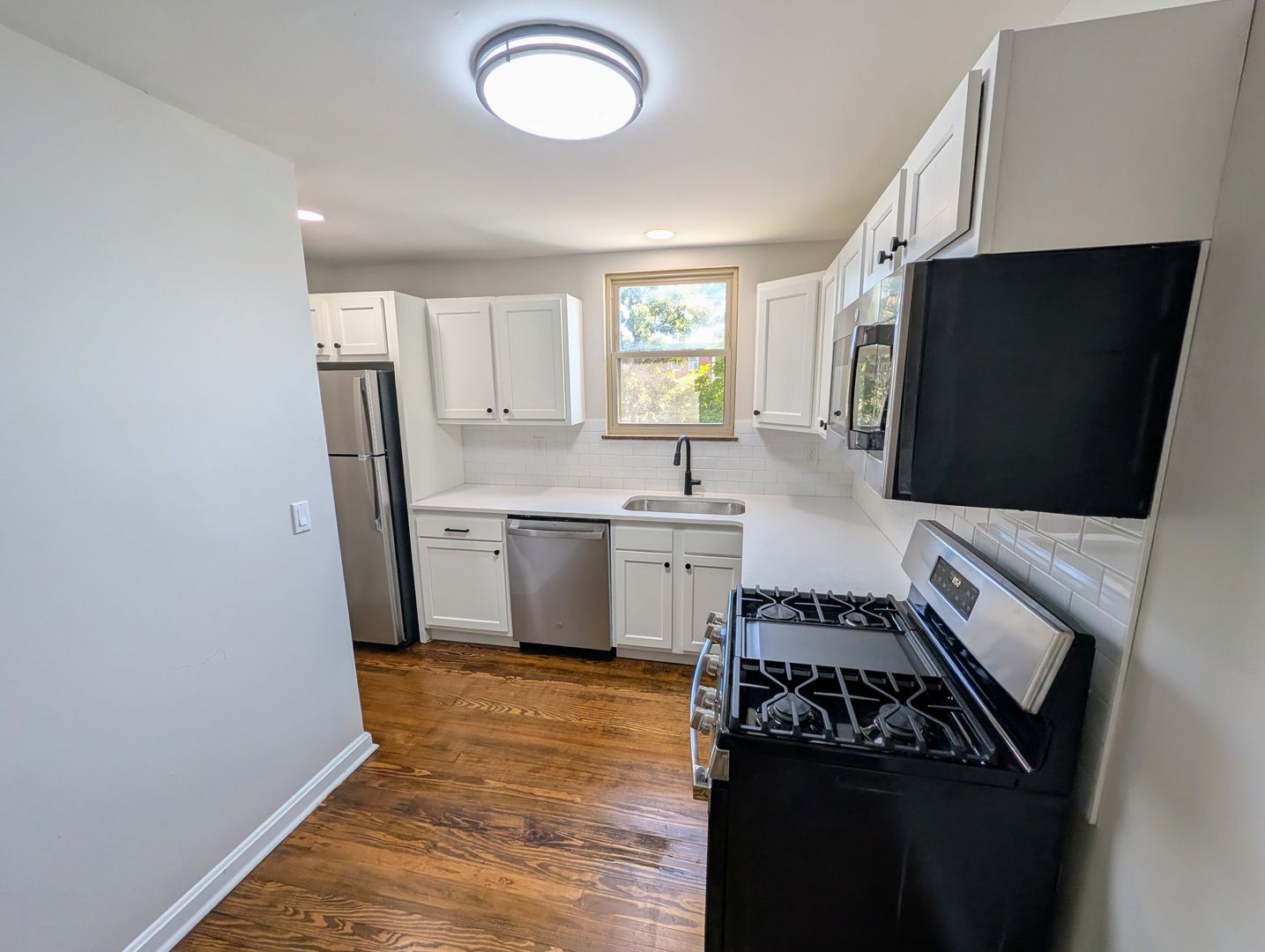 Cincinnati Apartment: 2022 Williams Ave