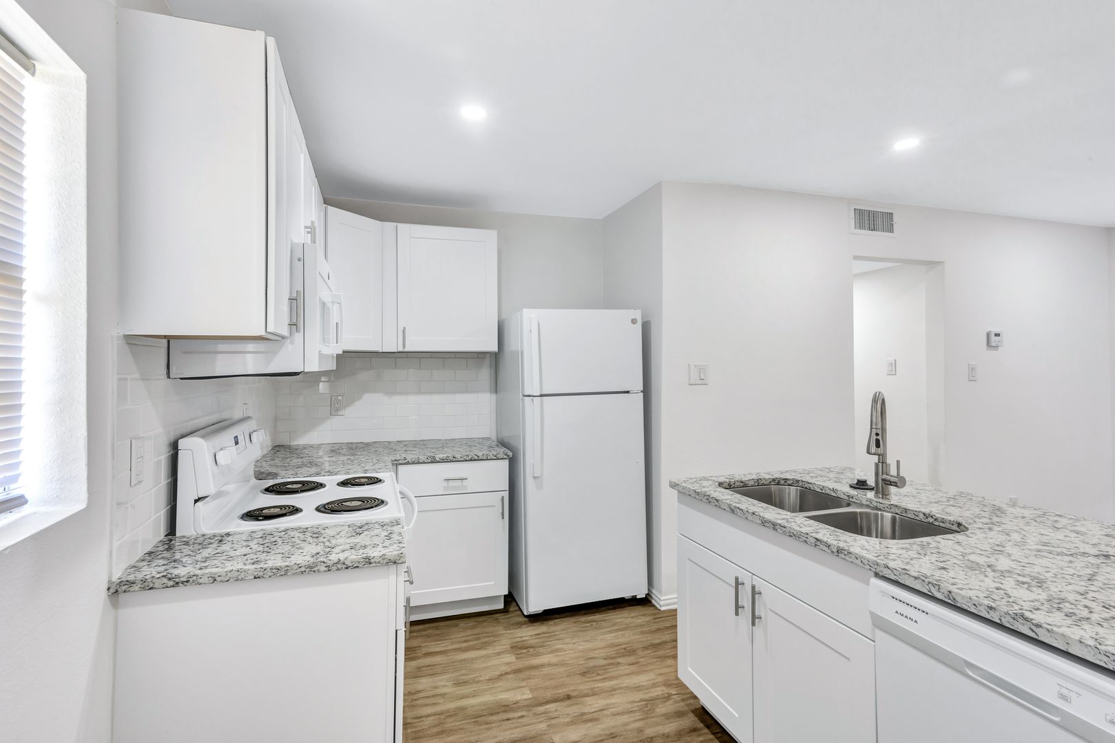 Fort Worth Apartment: 901 Bessie St, Fort Worth, TX 76104