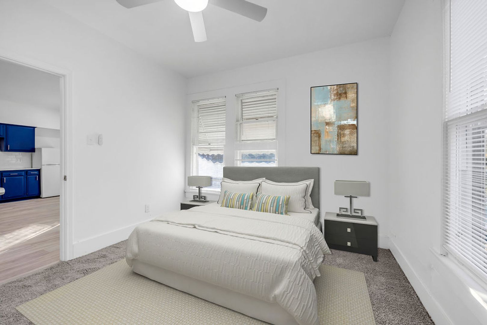 526 W Munson 4 of 12