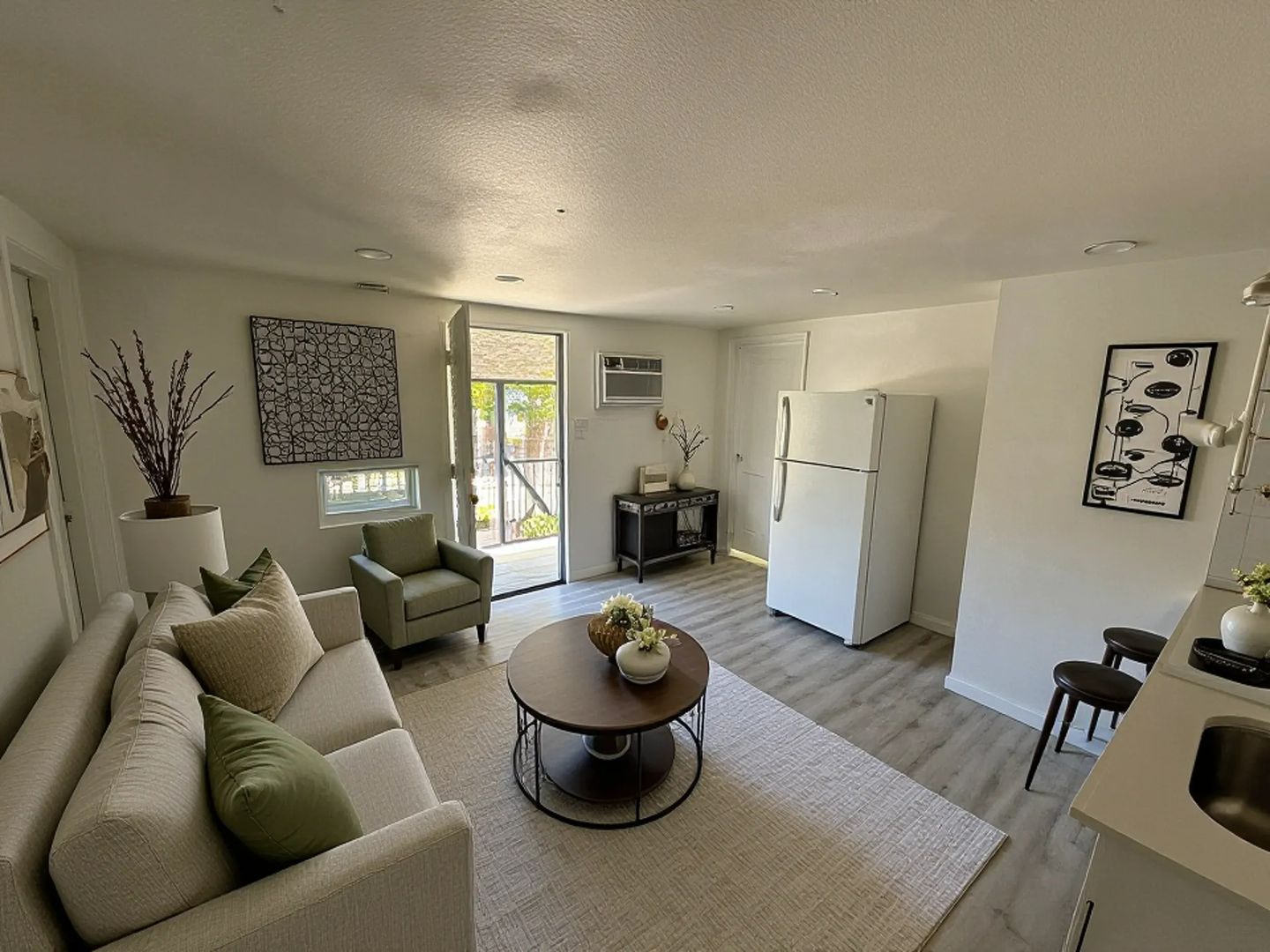 Commerce Apartment: 302 MLK Dr.