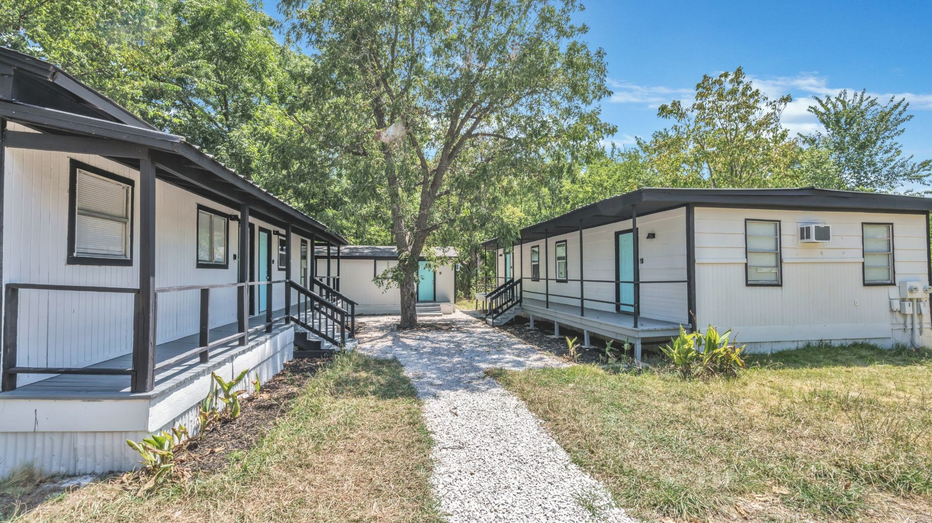 Comfortable and affordable Living in a Great Community 8 of 9
