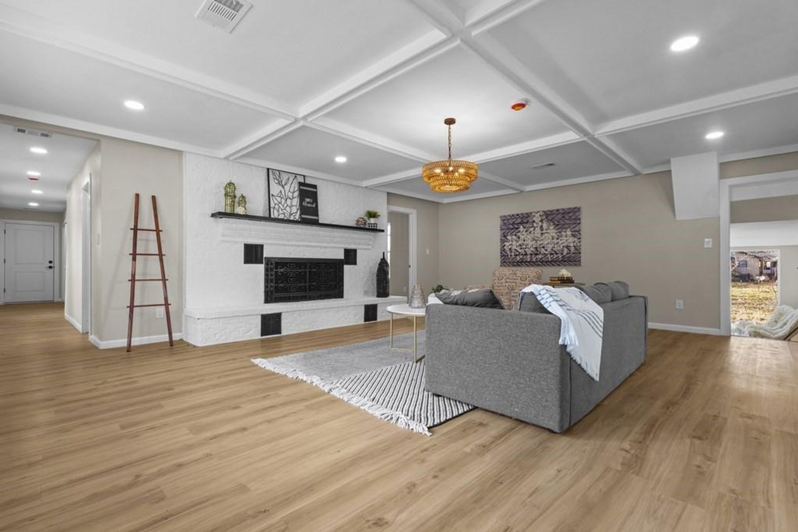 Mabank House: 2155 Hickory Trace