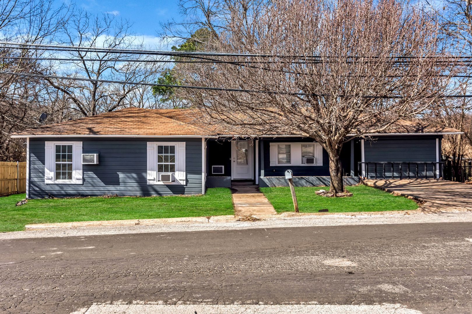 Canton Apartment: 397 Willis Point st