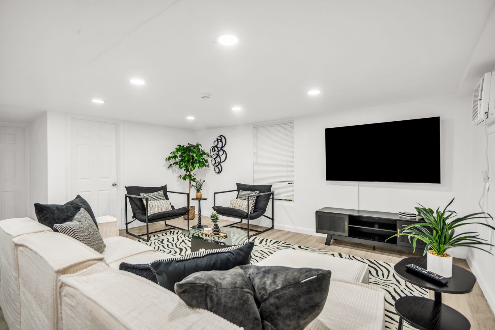 Fort Worth Apartment: 2737 Stuart Dr