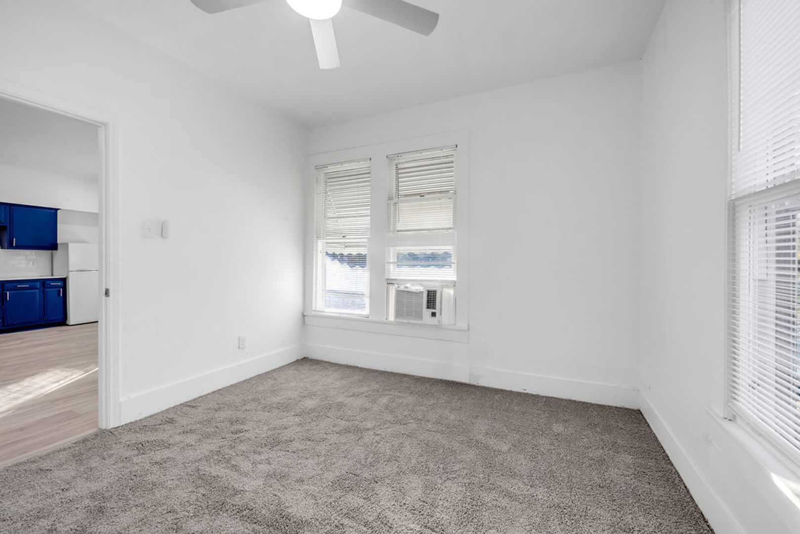 526 W Munson 9 of 12
