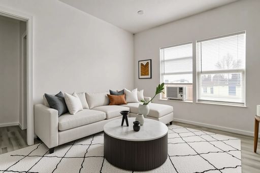 1 Bed / 1 Bath – Ground Floor Unit | Fully Renovated | Peaceful Setting – photo 1