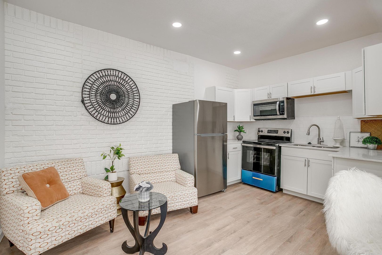 Forth Worth House: 3647 Travis Ave