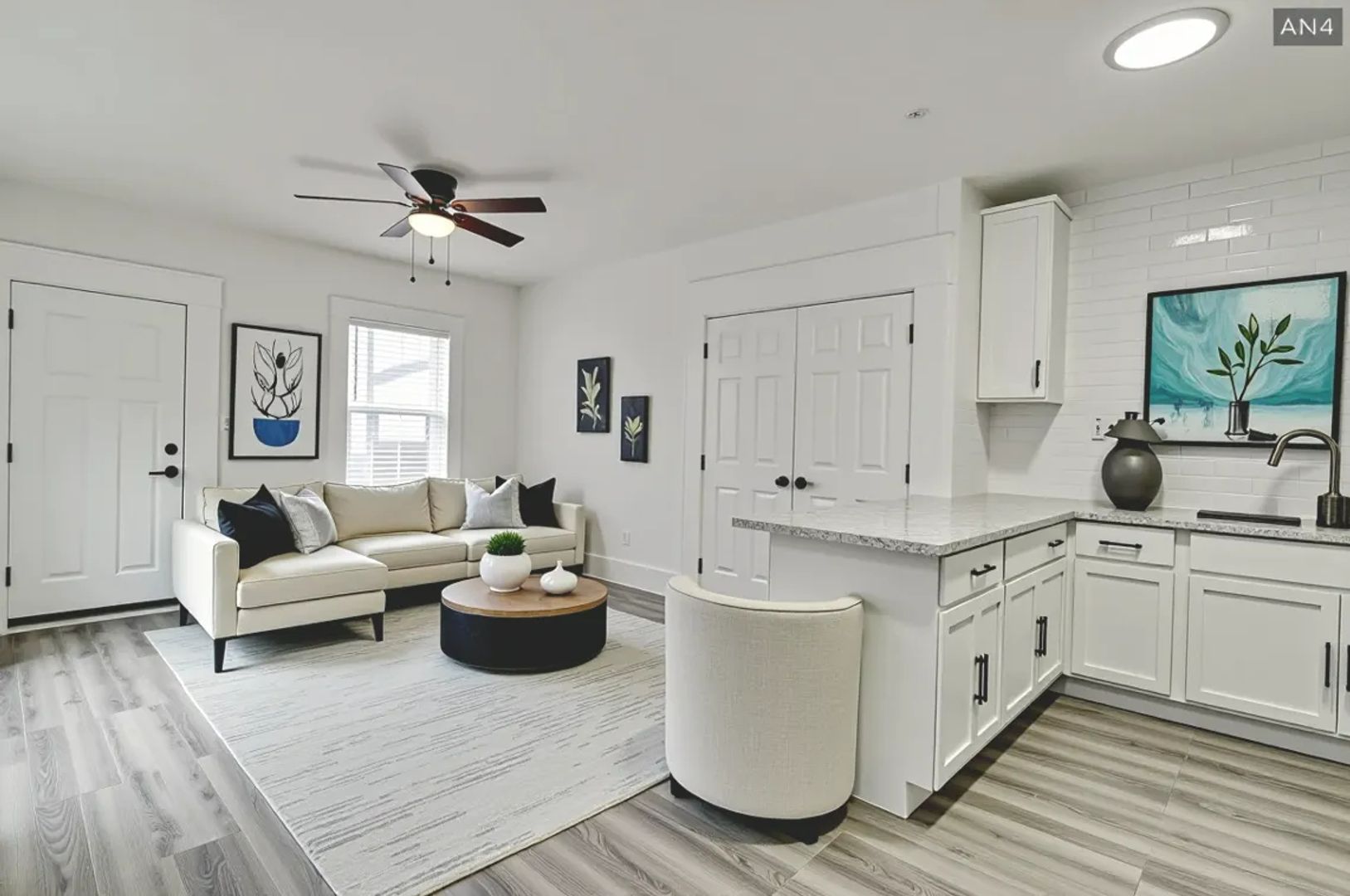 Dallas Apartment: 2404 Maryland Ave