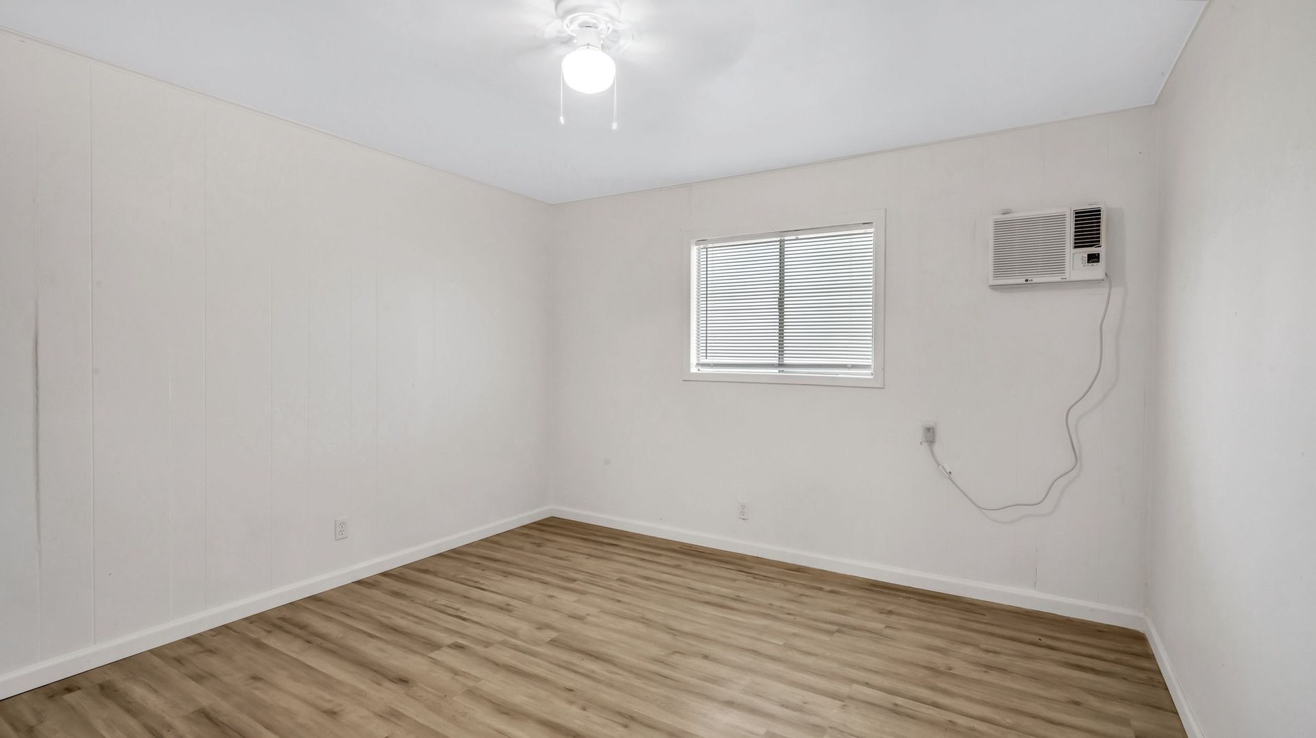 Comfortable and affordable Living in a Great Community 7 of 9