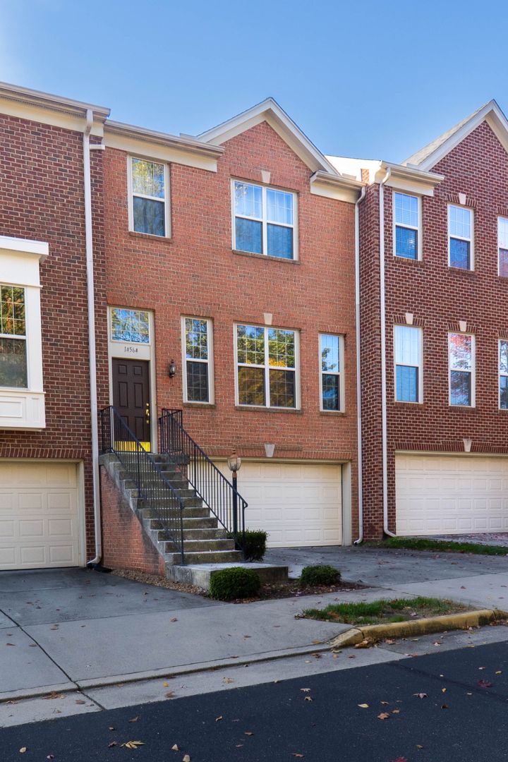 Centreville Townhome: 14564 Riverwind Terr