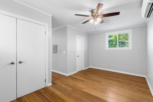 Newly Remodeled 1 Bed/ 1 Bath – photo 1