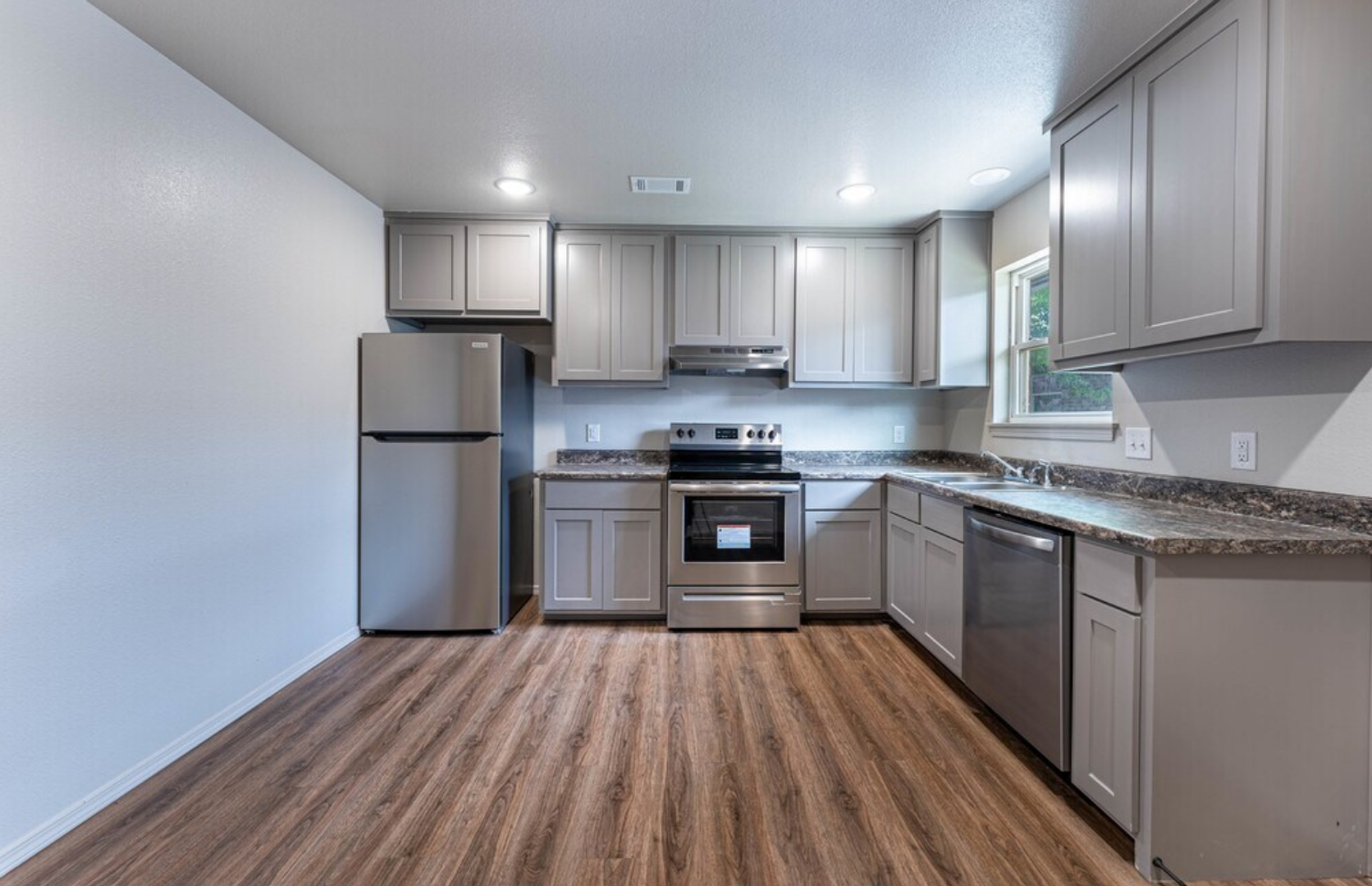 Springdale Apartment: 800 Henryetta Street