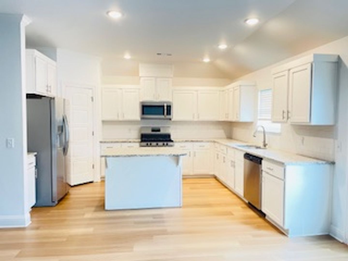 Bentonville House: 5805 SW Peaceful Ave