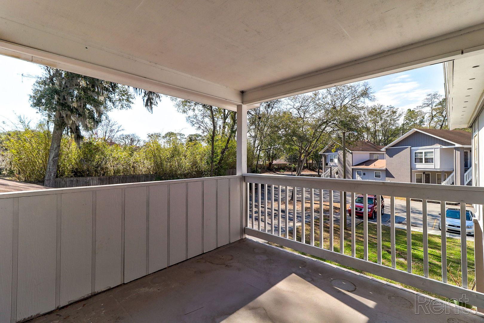 Come home to a comfortable 1 bedroom, 1 bathroom apartment in our small