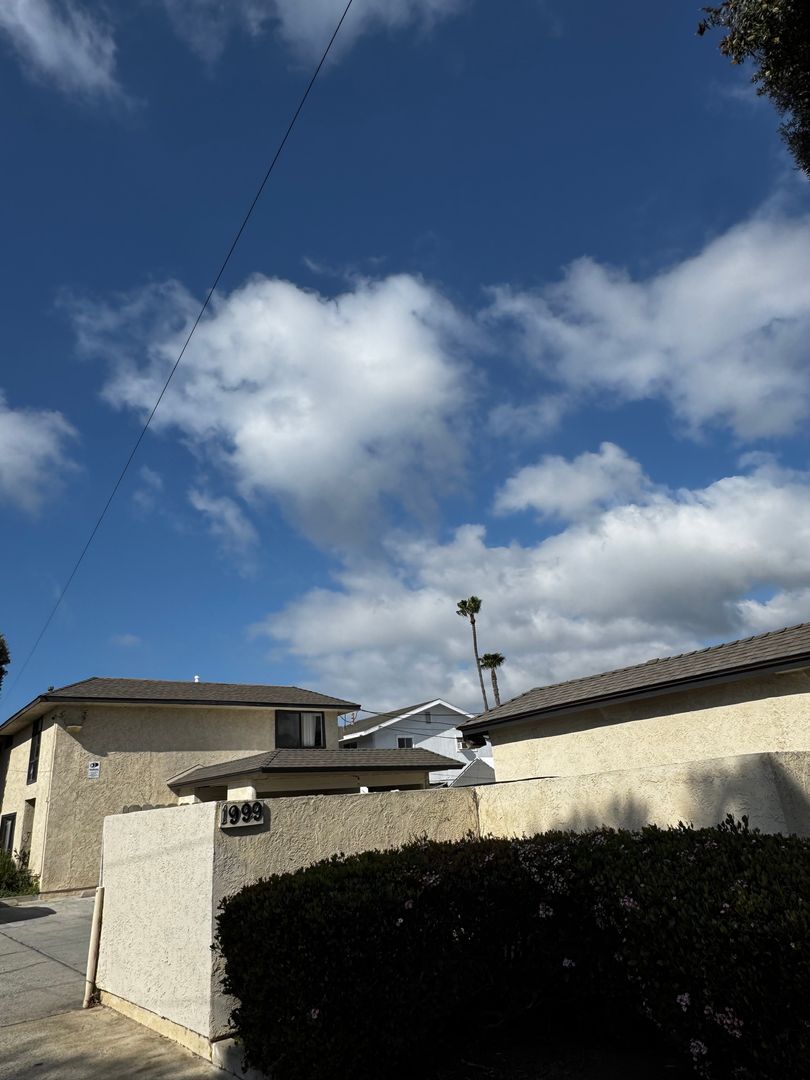 Costa Mesa Apartment: 1995-1999 Maple Street