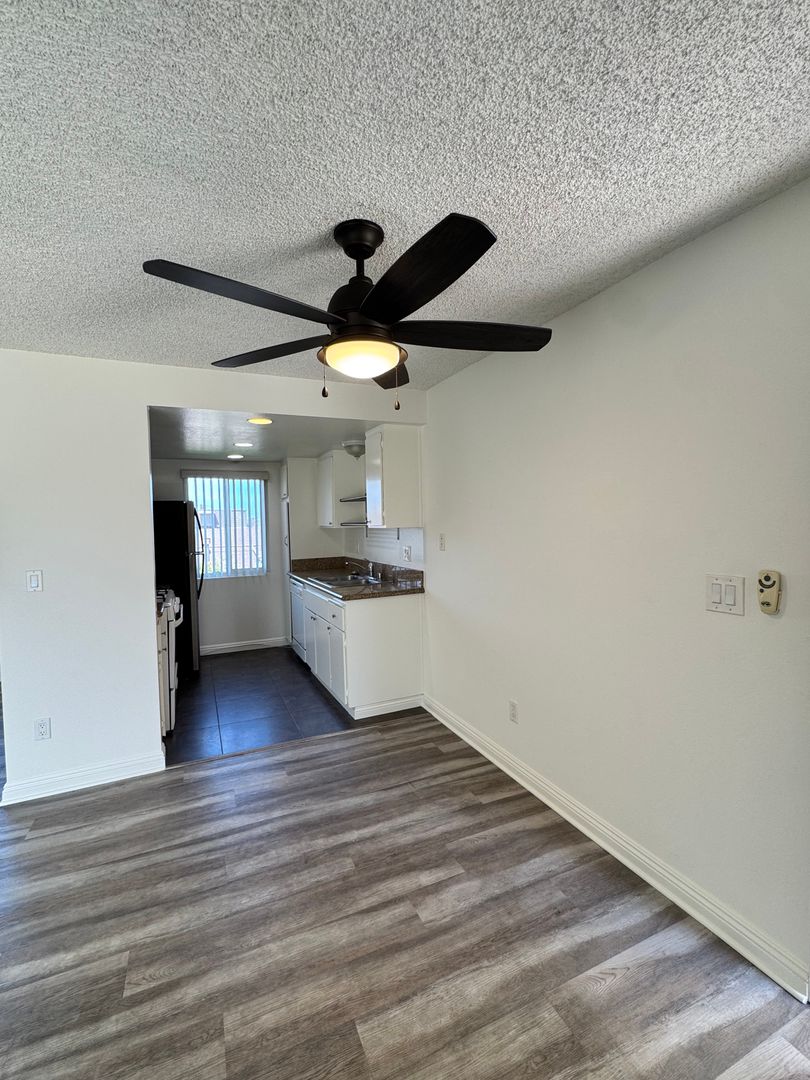 2 Bed, 2 Bath Upstairs Apartment - 17762 Paseo Circle #D 4 of 12