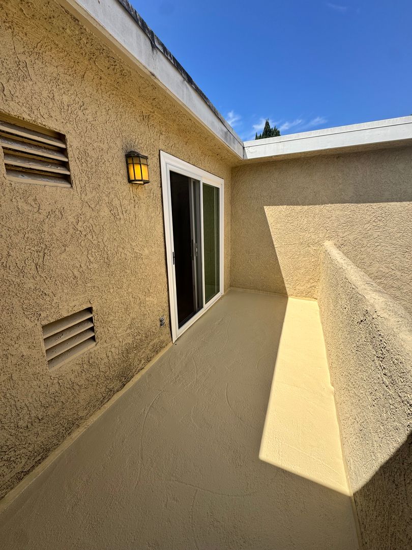 1 Bed, 1 Bath Upstairs Apartment - 17762 Paseo Circle #C 10 of 12