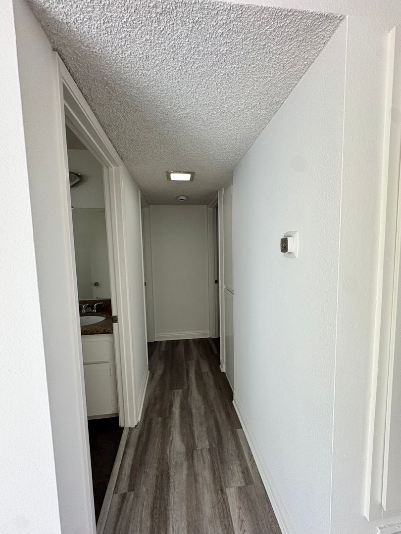 2 Bed, 2 Bath Upstairs Apartment - 17762 Paseo Circle #D 8 of 12