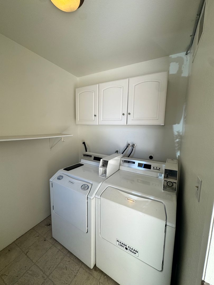 1 Bed, 1 Bath Upstairs Apartment - 17762 Paseo Circle #C 12 of 12