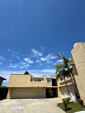 2 Bed, 2 Bath Upstairs Apartment - 17762 Paseo Circle #D – photo 1